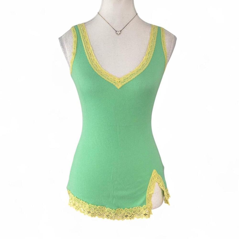 One Step Up Early 2000s green lace tank top yellow lace trim full length top